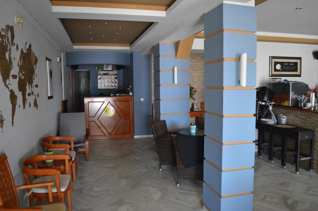 Iliana Hotel Paralia Exterior photo